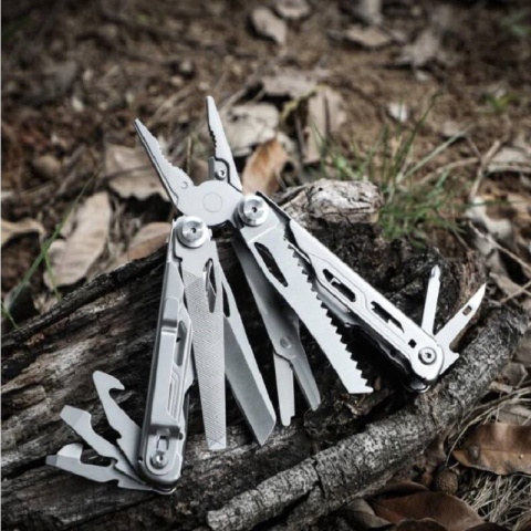 Multitool 18w1 narzędzie wielofunkcyjne Daicamping, idealny prezent dla mężczyzny.