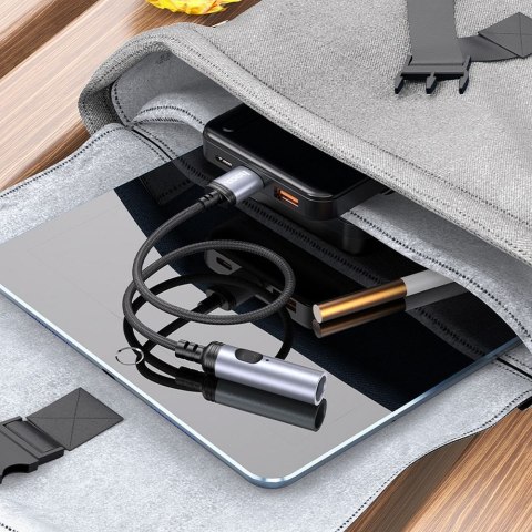 Adapter USB A do zapalniczka samochodowa Hoco 0,3 m UA30 czarny