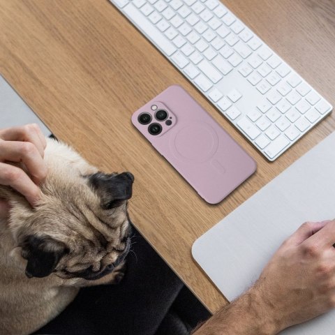 Etui na iPhone 11 Silicone Mag Cover zgodne z MagSafe (camera protection) różowe