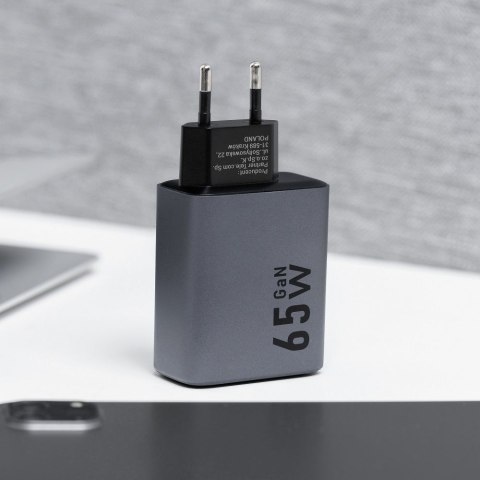 Ładowarka sieciowa do telefonu Forcell F-Energy GaN 2 x USB C + USB A QC4.0 PD 4A 65W VT-42B szara
