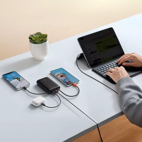 Powerbank Veger K2 (W2068) PD QC3.0 35W 20000 mAh z wbudowanymi kablami Typ C / Lightning czarny