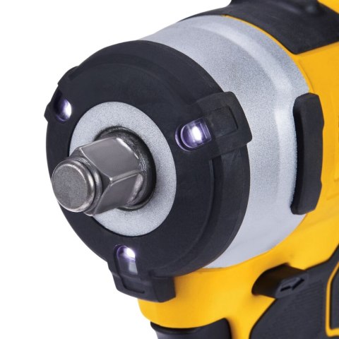 Akumulatorowy klucz udarowy 1/2" 406Nm, Li-Ion 18V/2x5,0Ah, Tstak, Lanyard Ready - DeWALT DCF921P2LRT-XJ